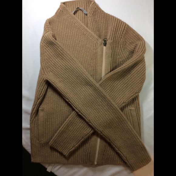 Athleta Sweaters - ☔️Athleta zippered sweater